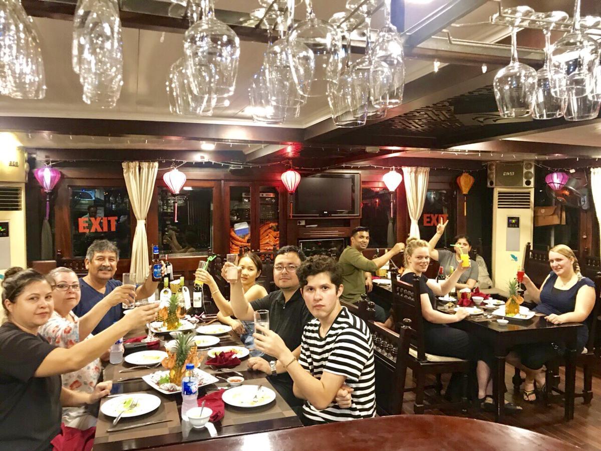 فندق Halong Majestic Legend Cruise ها لونغ المظهر الخارجي الصورة