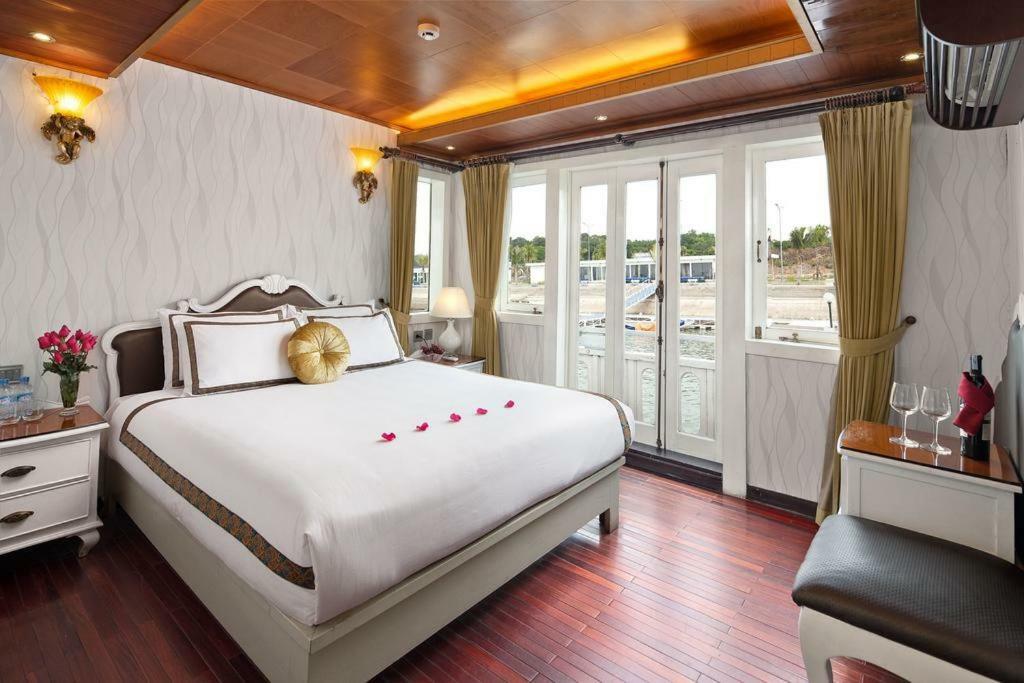 فندق Halong Majestic Legend Cruise ها لونغ المظهر الخارجي الصورة